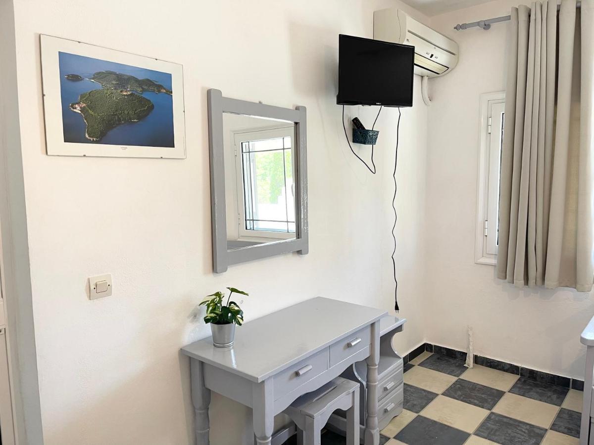 Koala Place Василики Екстериор снимка